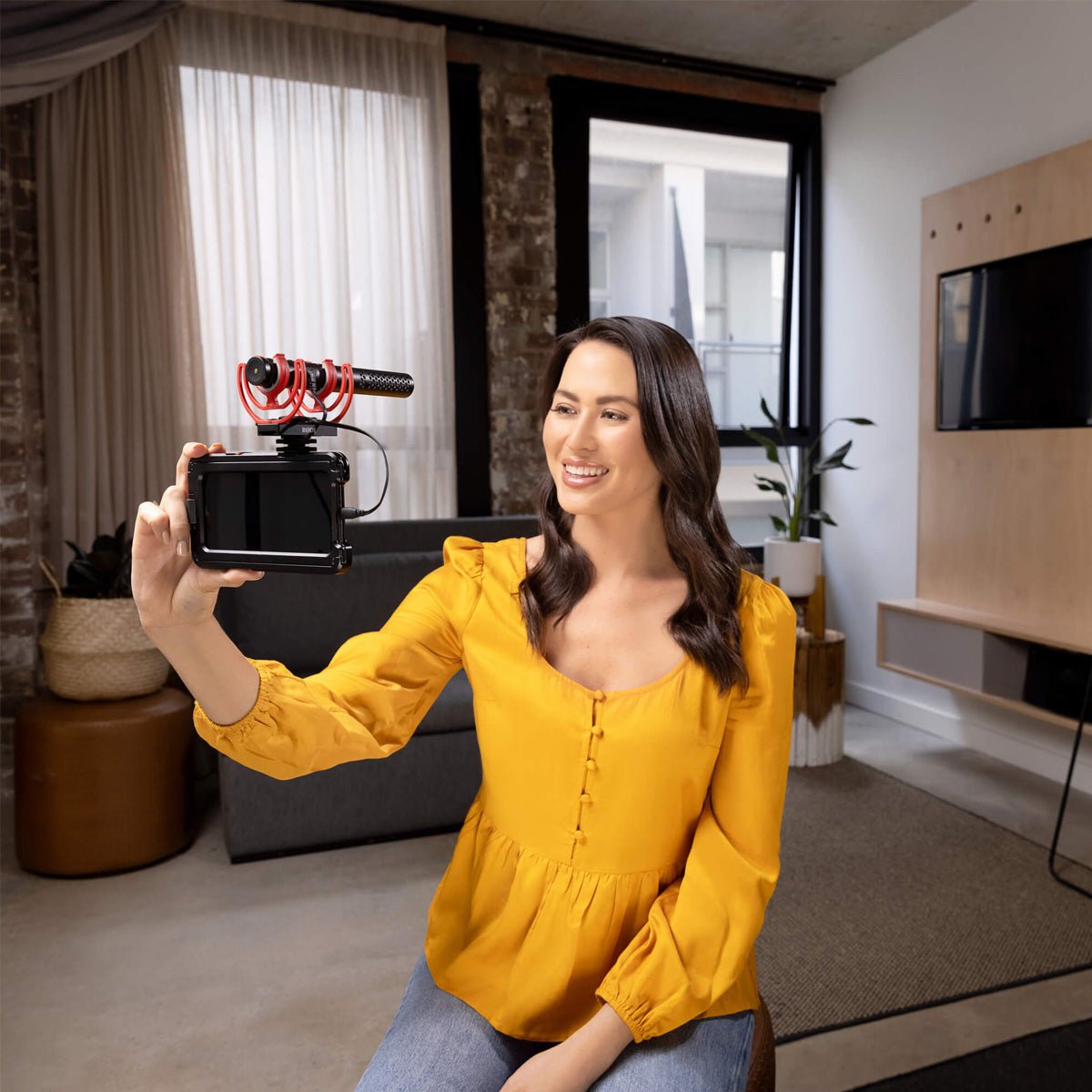 Rode SC15 Lightning USB Type-C to Lightning Accessory Cable (11.8")